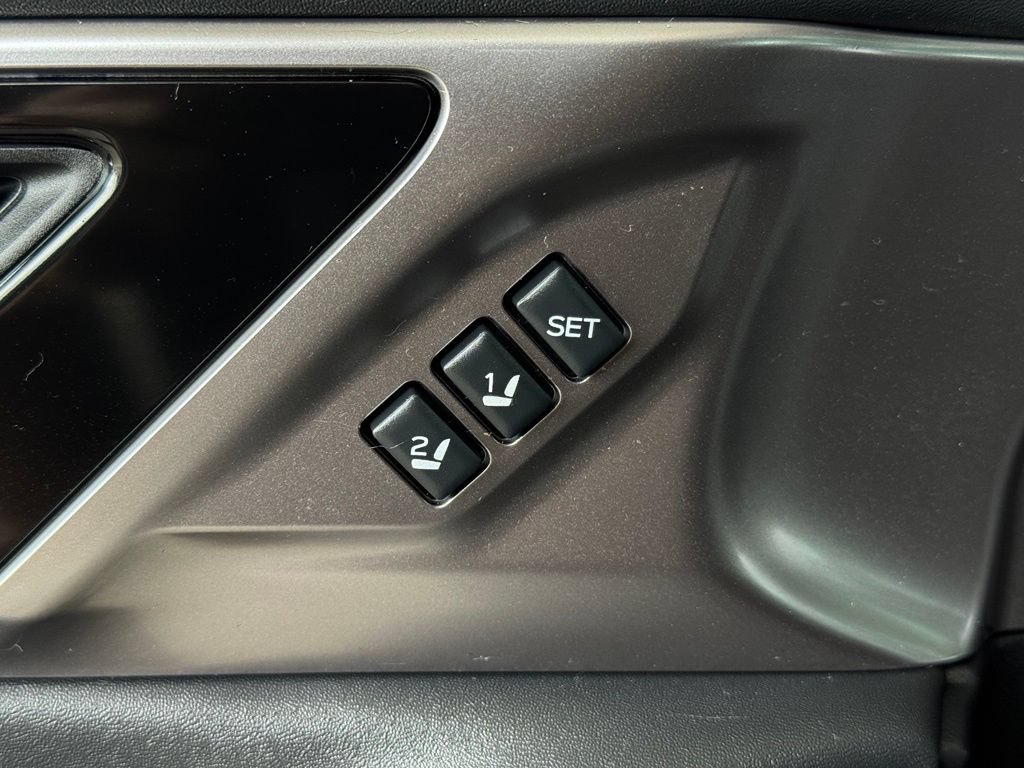 Used 2023 Subaru Outback Touring XT AWD/4WD image 32