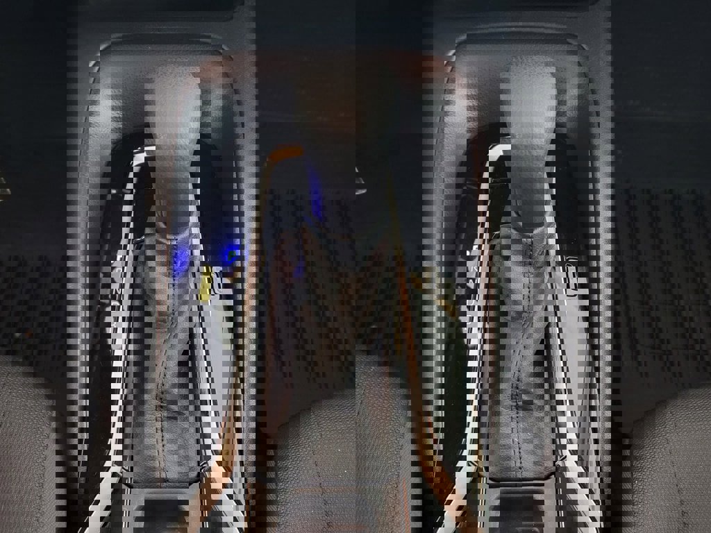 Certified 2022 Toyota Corolla LE image 14