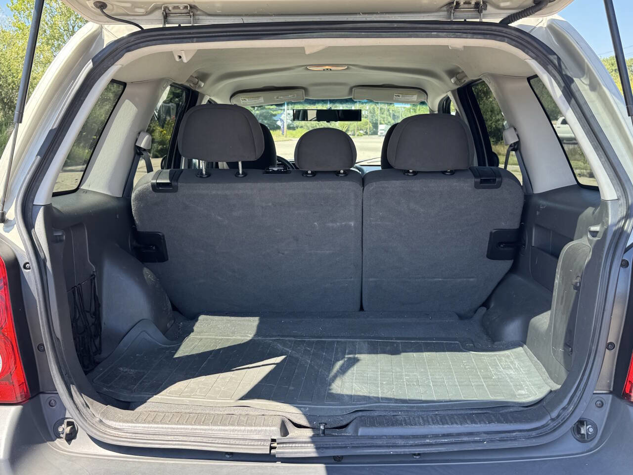 Used 2006 MAZDA Tribute I image 14