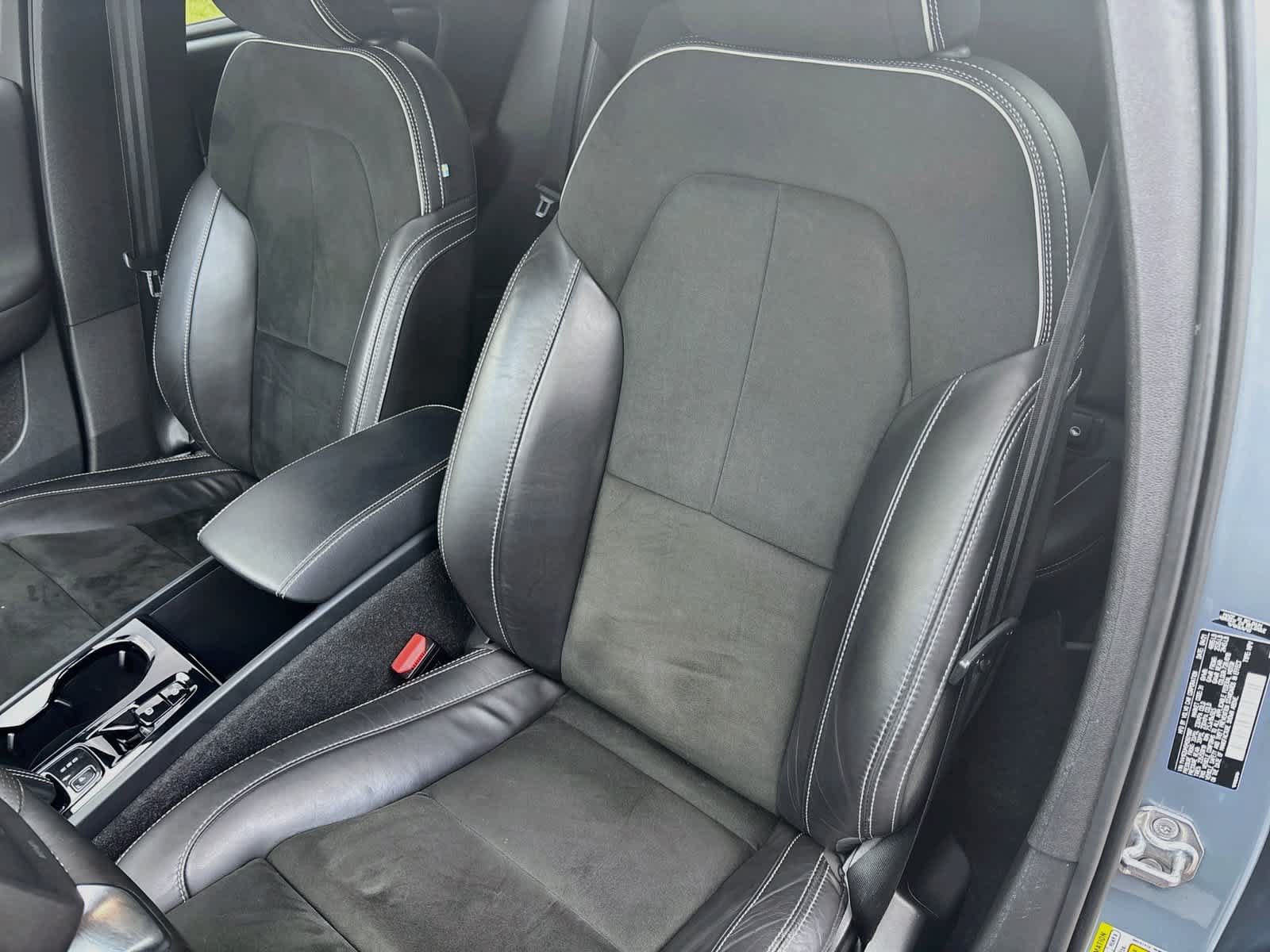 Used 2021 Volvo XC40 T5 R-Design w/ Climate Package AWD/4WD image 20