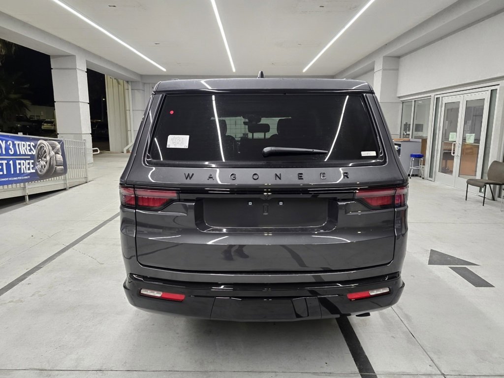 New 2025 Jeep Wagoneer L Series II w/ Premium Group I image 5