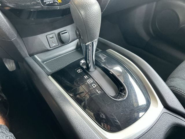 Used 2016 Nissan Rogue S AWD/4WD image 15