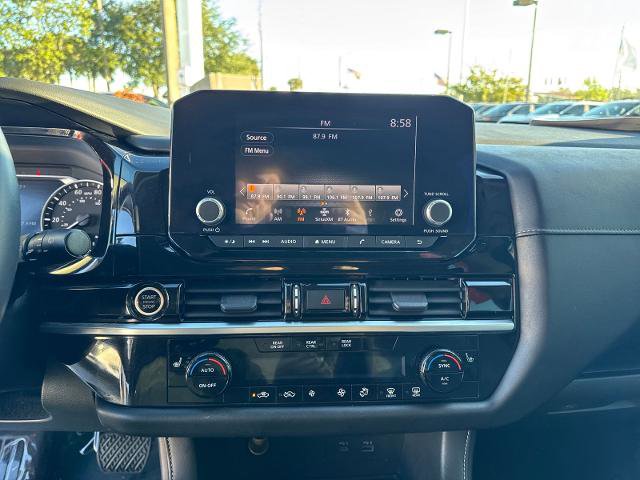 Certified 2023 Nissan Pathfinder SV w/ Black Appearance Package image 18