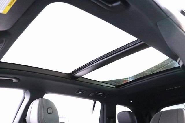 Used 2024 Mercedes-Benz GLS 580 4MATIC image 13