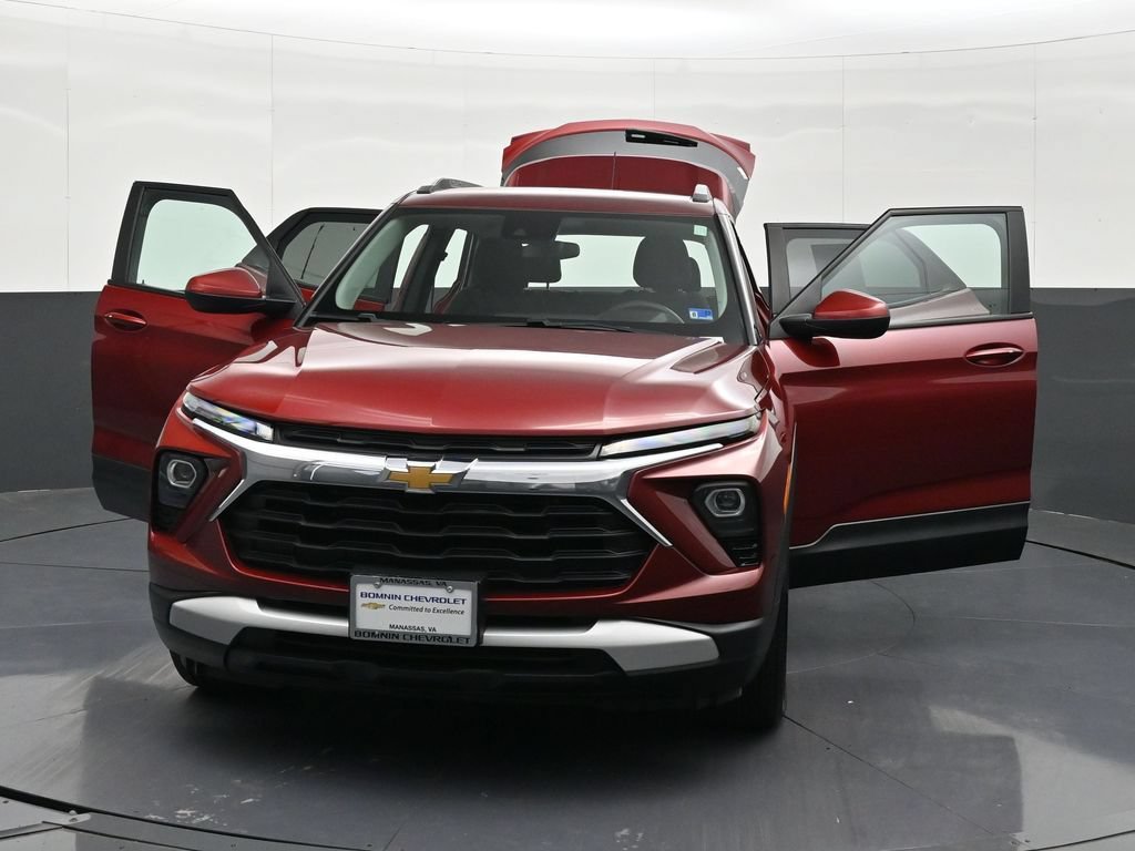 Used 2025 Chevrolet TrailBlazer LT FWD image 43