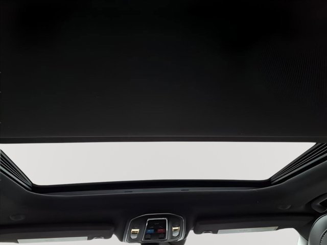New 2025 Jeep Grand Cherokee Altitude AWD/4WD image 14