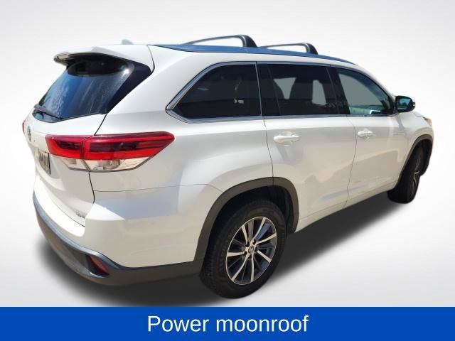 Used 2018 Toyota Highlander XLE FWD image 10