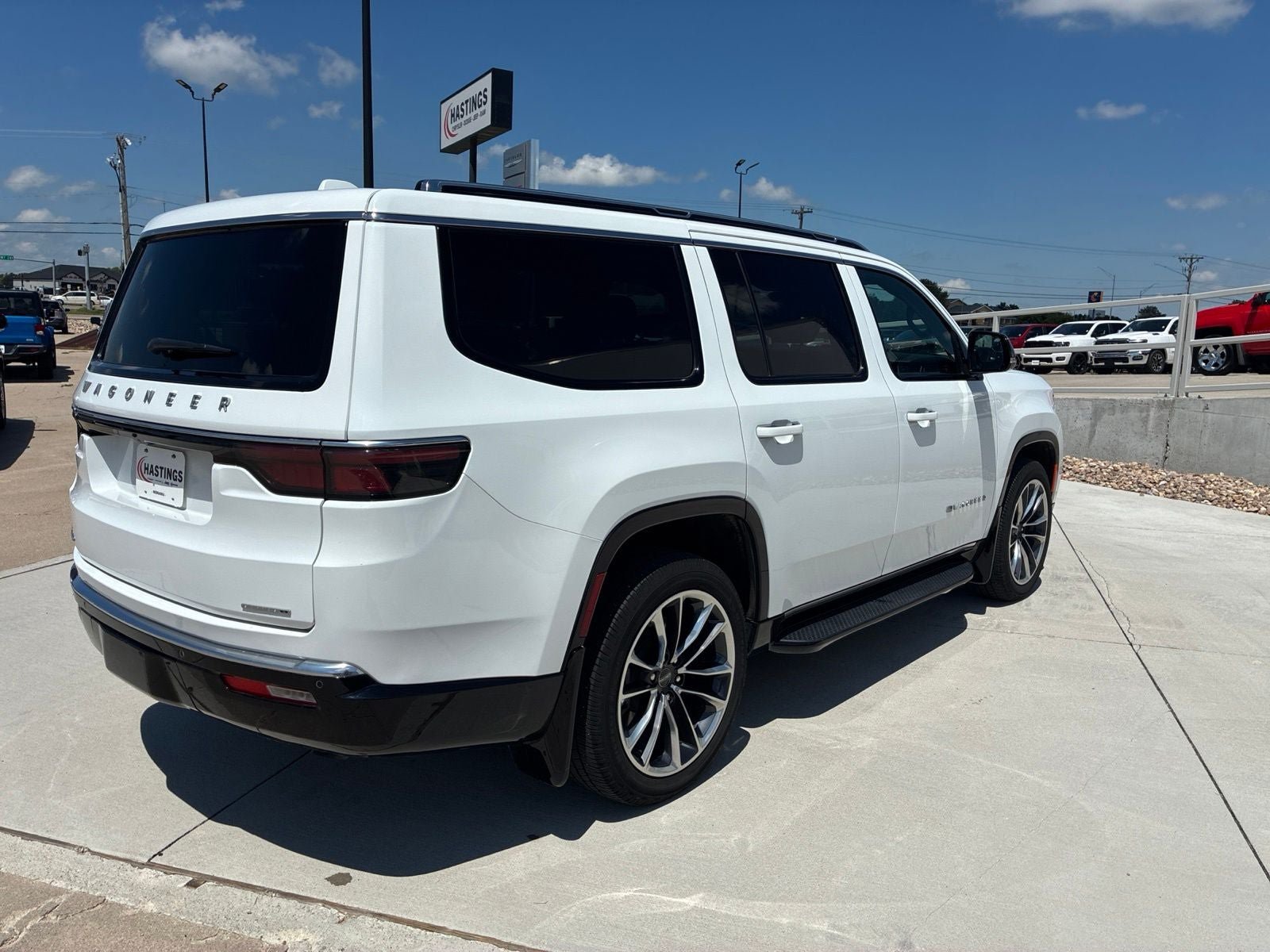 Used 2023 Jeep Wagoneer Series II w/ Premium Group I AWD/4WD image 8