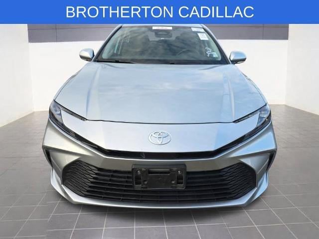 Used 2025 Toyota Camry LE w/ Convenience Package FWD image 2