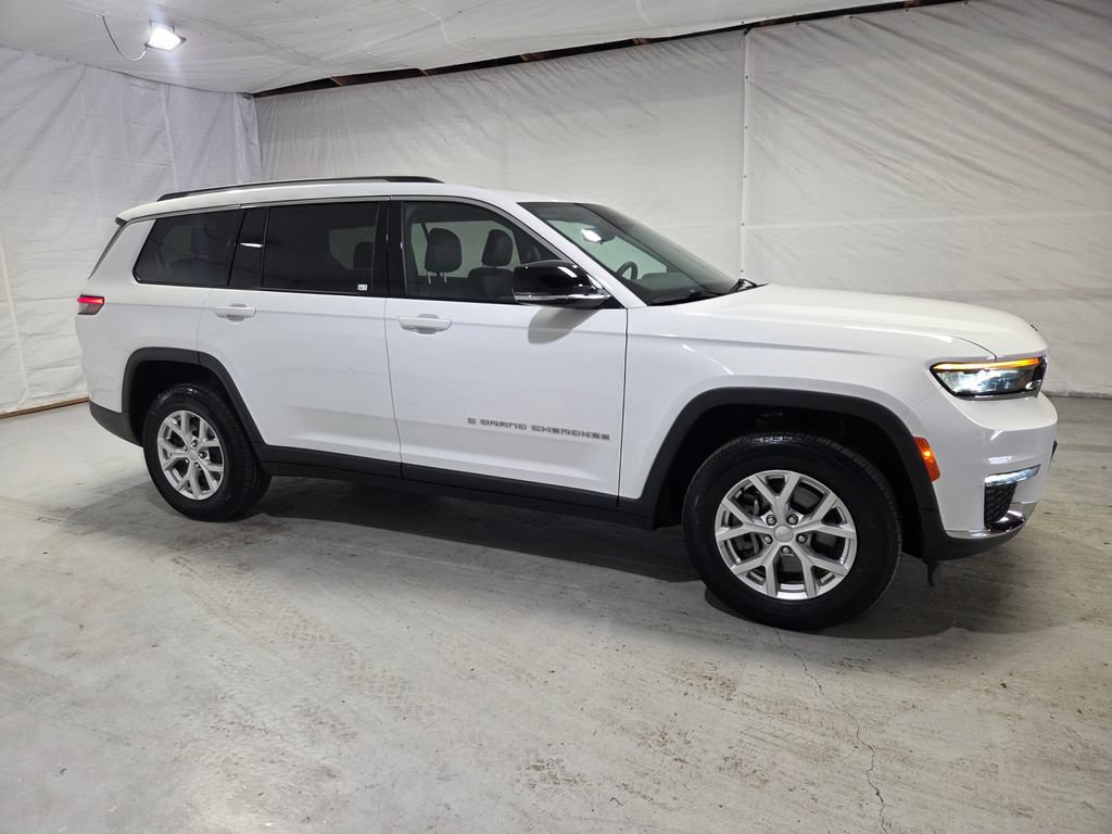 Used 2023 Jeep Grand Cherokee L Limited AWD/4WD image 27