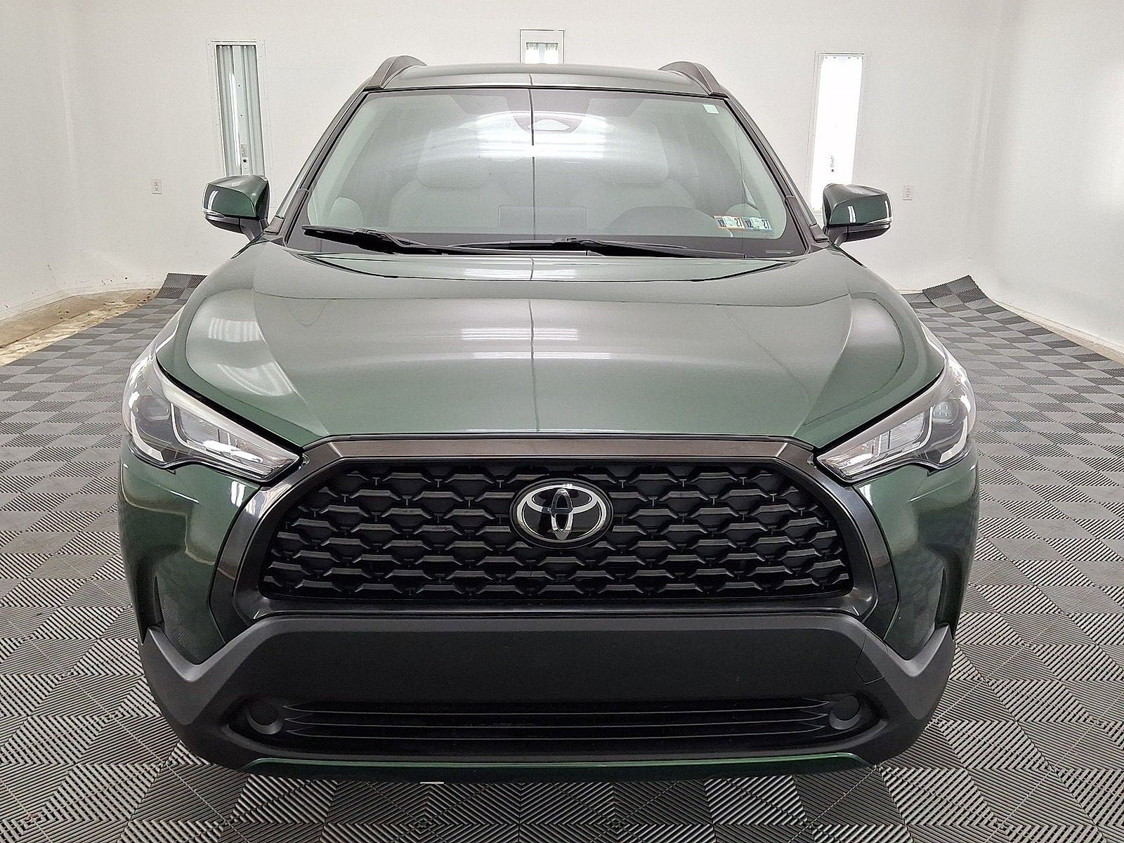 Used 2023 Toyota Corolla Cross LE AWD/4WD image 20