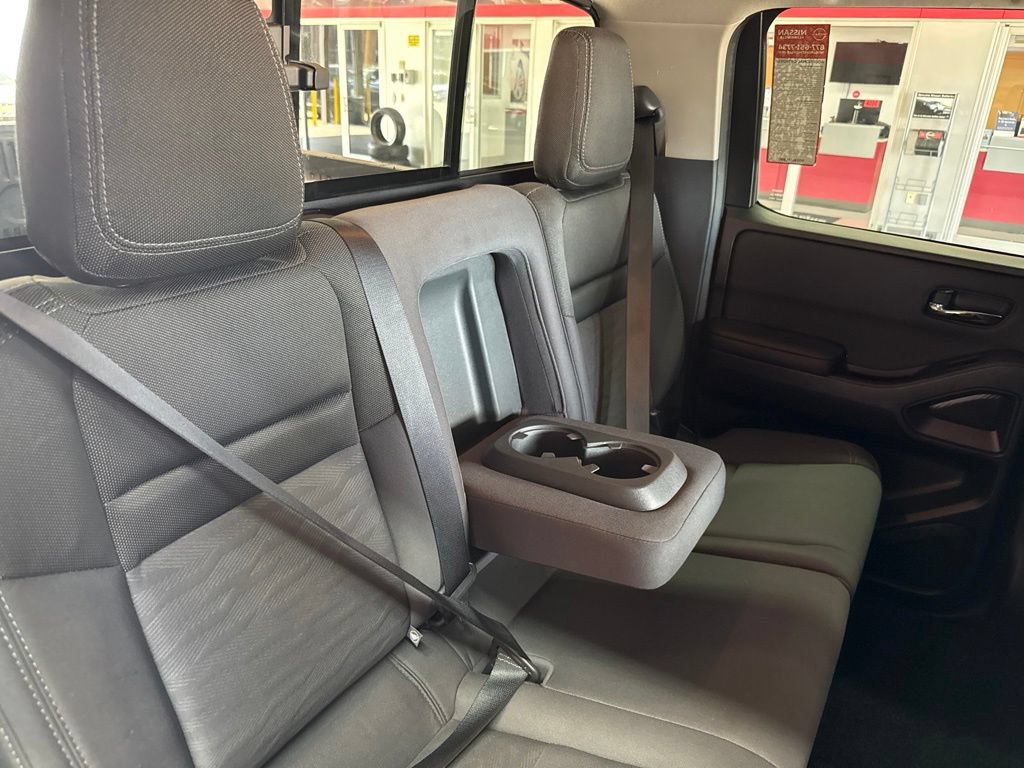 Used 2024 Nissan Frontier SV w/ Technology Package RWD image 23