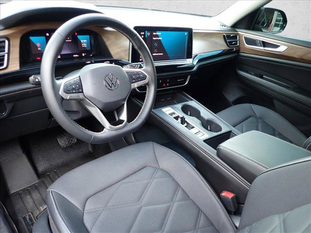 Used 2024 Volkswagen Atlas SE AWD/4WD image 9