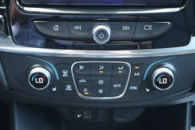 Used 2022 Chevrolet Traverse RS AWD/4WD image 13