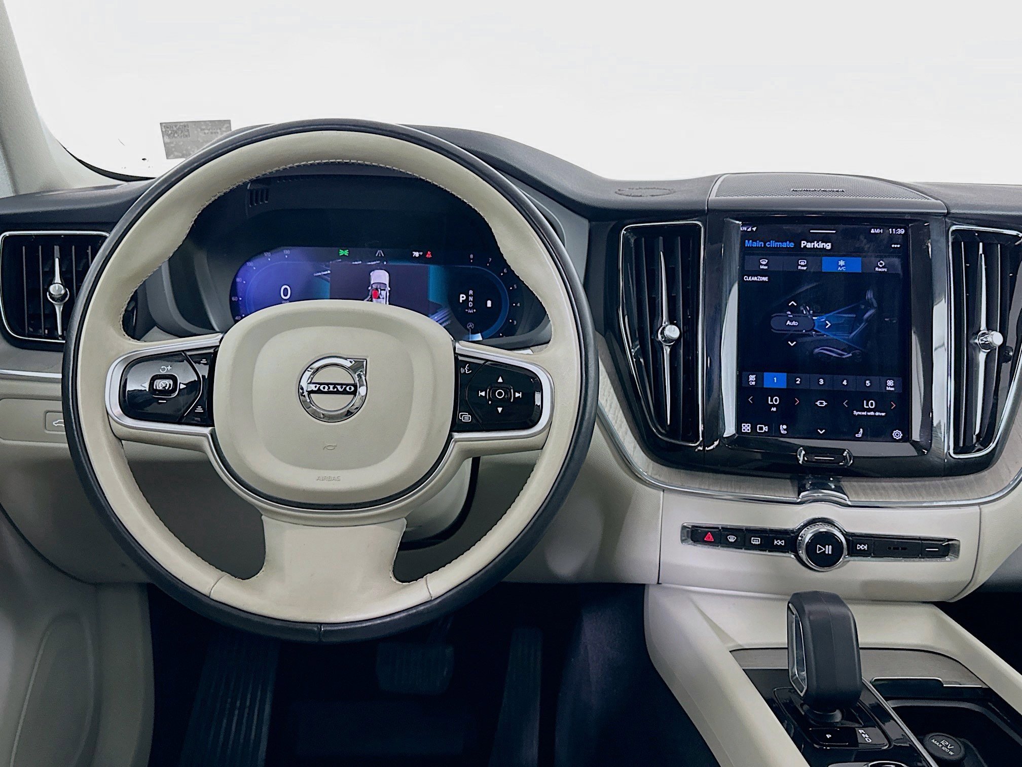 Used 2023 Volvo XC60 B5 Plus w/ Climate Package image 18