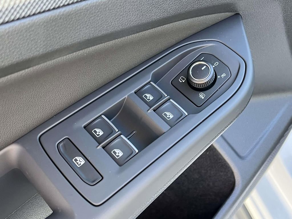 New 2026 Volkswagen GTI SE FWD image 16