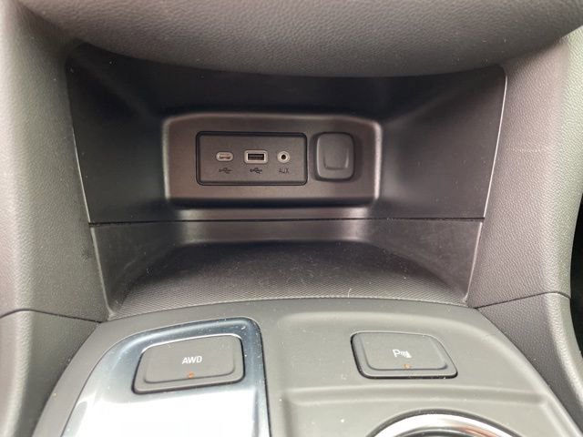 Used 2024 Chevrolet Equinox LT AWD/4WD image 13