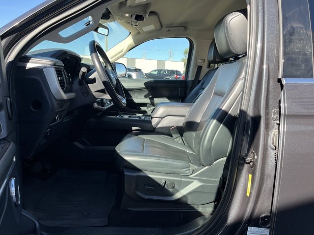 Used 2023 Ford Expedition Max XLT image 28