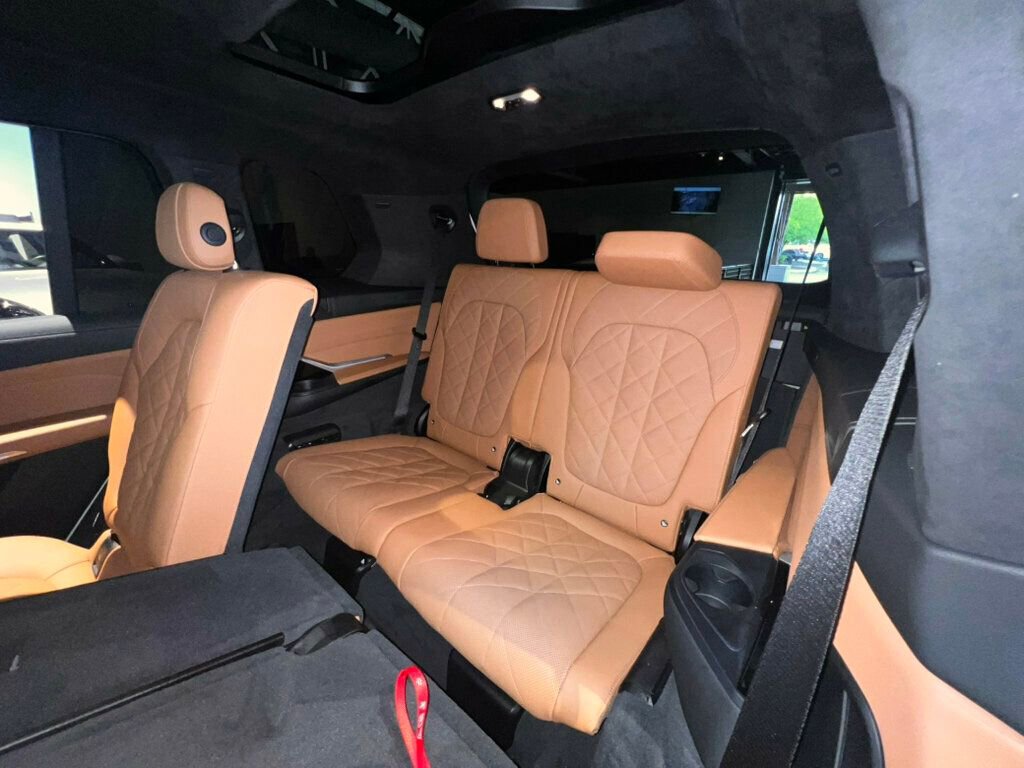 Used 2023 BMW X7 xDrive40i w/ M Sport Package AWD/4WD image 24