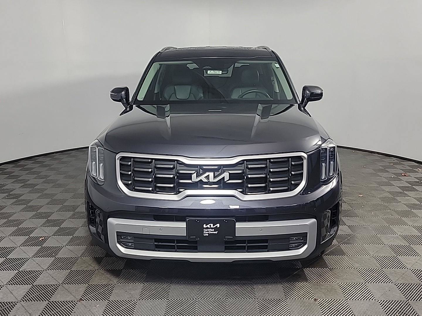 Certified 2025 Kia Telluride SX w/ SX Captain's Chair Package AWD/4WD image 13