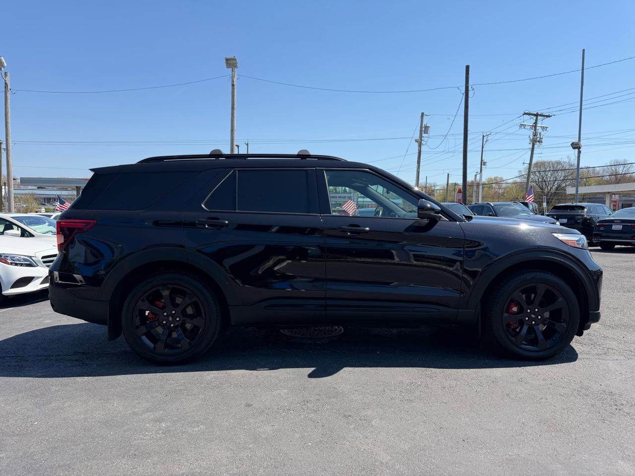 Used 2022 Ford Explorer ST w/ Equipment Group 401A image 4