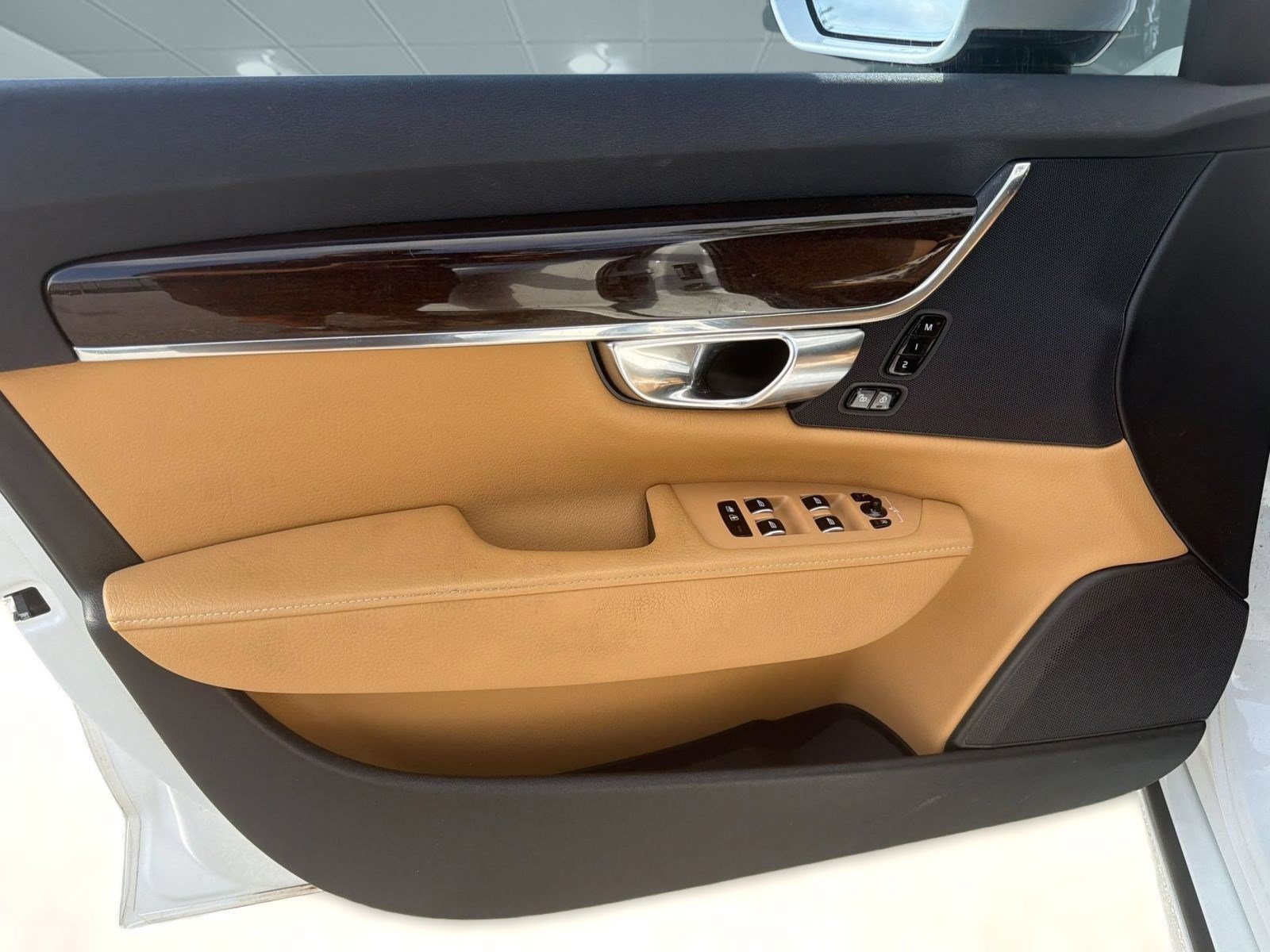 Used 2019 Volvo S90 T5 Momentum FWD image 13