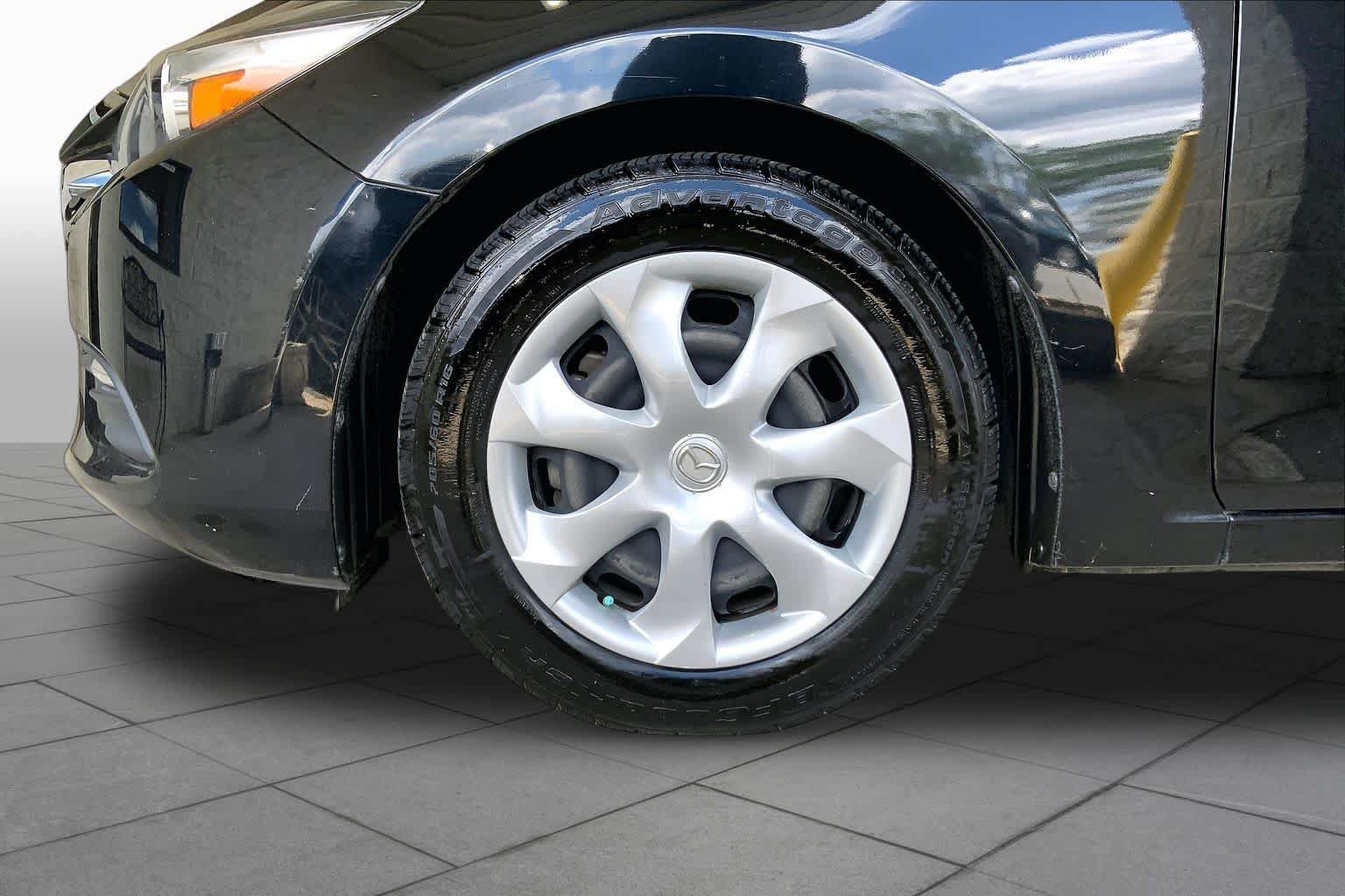 Used 2018 MAZDA MAZDA3 Sport FWD image 11