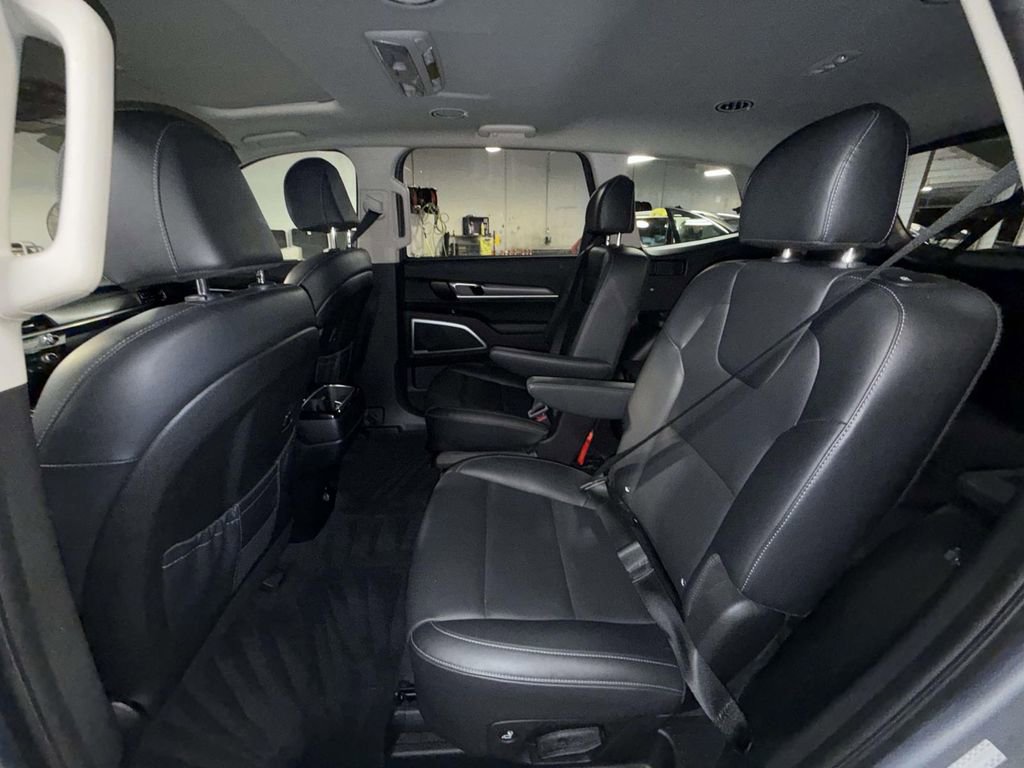 Used 2022 Kia Telluride S image 18