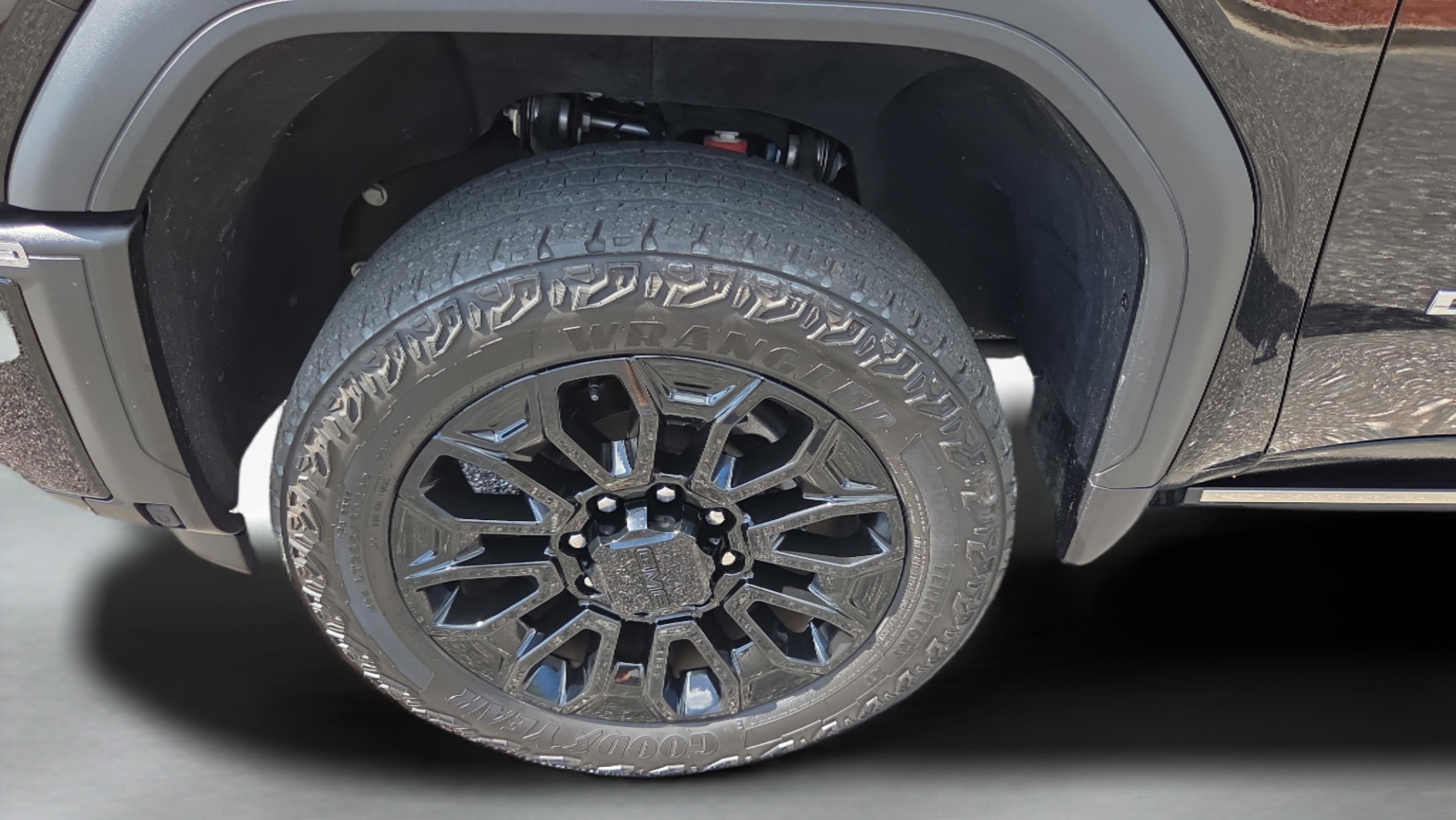 Used 2024 GMC Sierra 2500 Denali w/ Denali Reserve Package AWD/4WD image 31