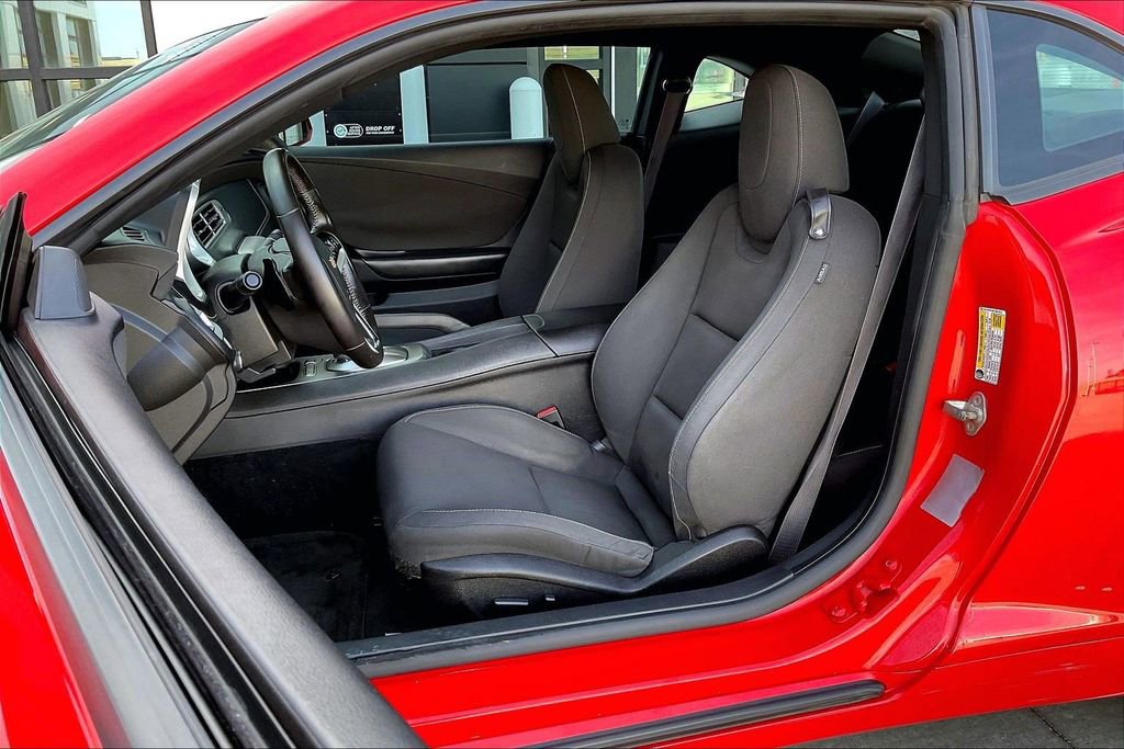 Used 2015 Chevrolet Camaro LT image 23