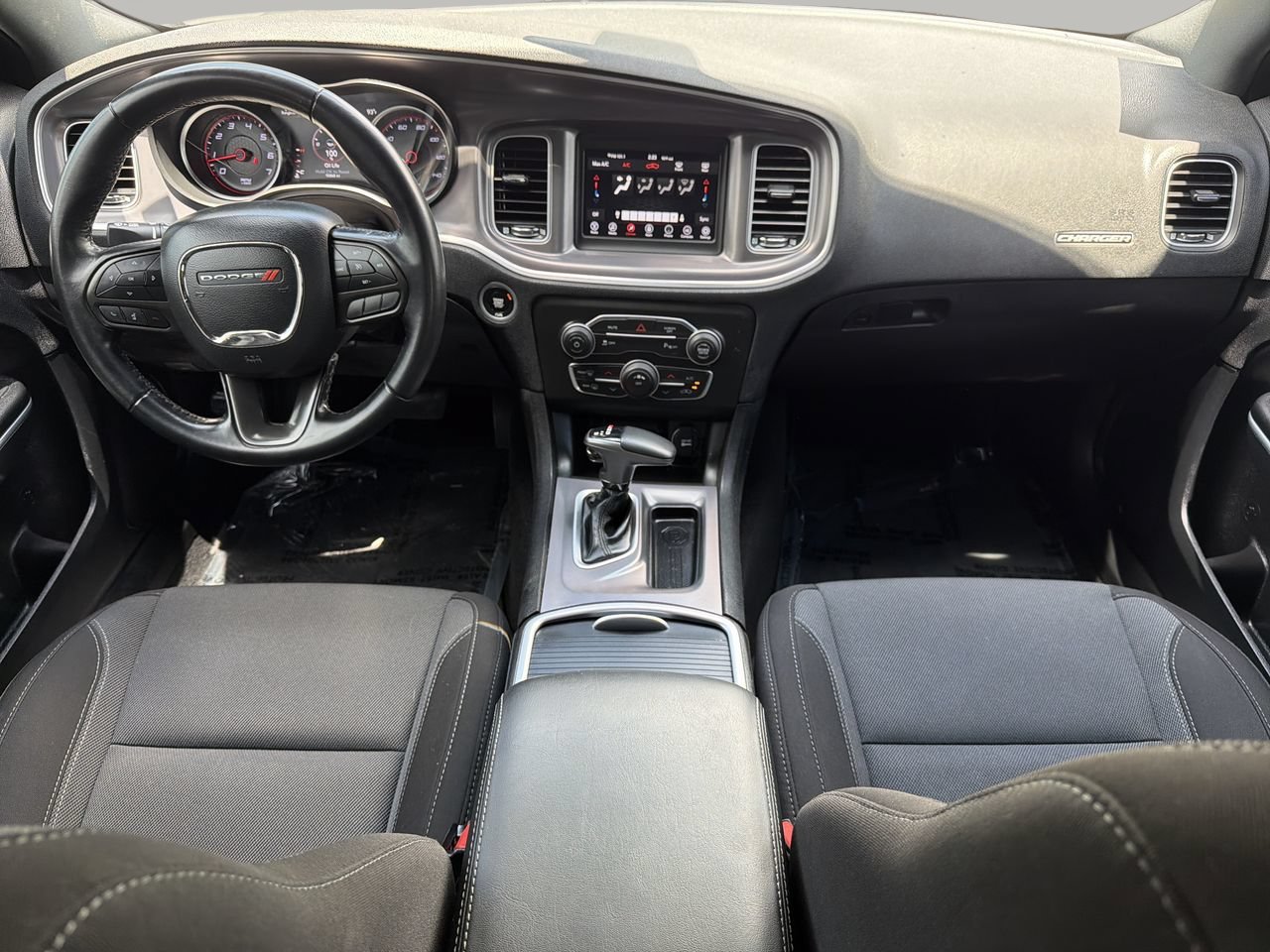 Used 2021 Dodge Charger SXT RWD image 12
