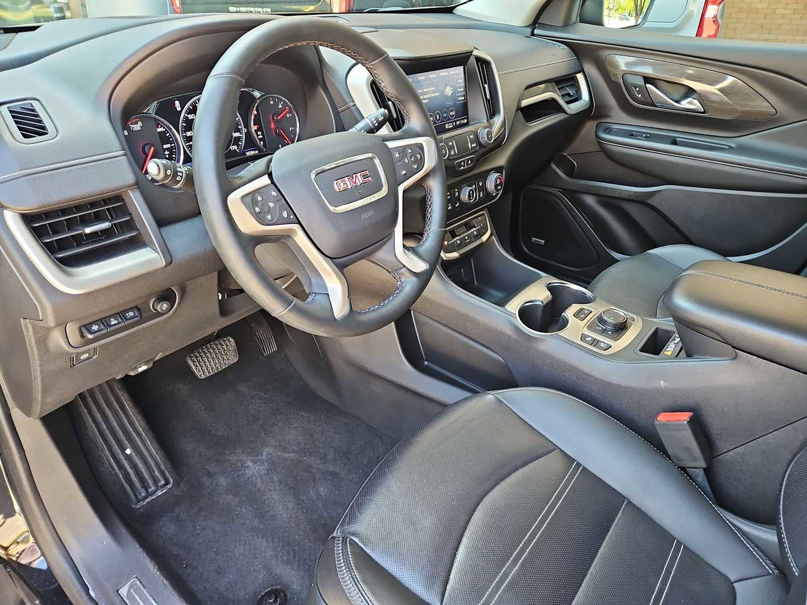 Certified 2024 GMC Terrain Denali w/ Black Diamond Edition AWD/4WD image 18