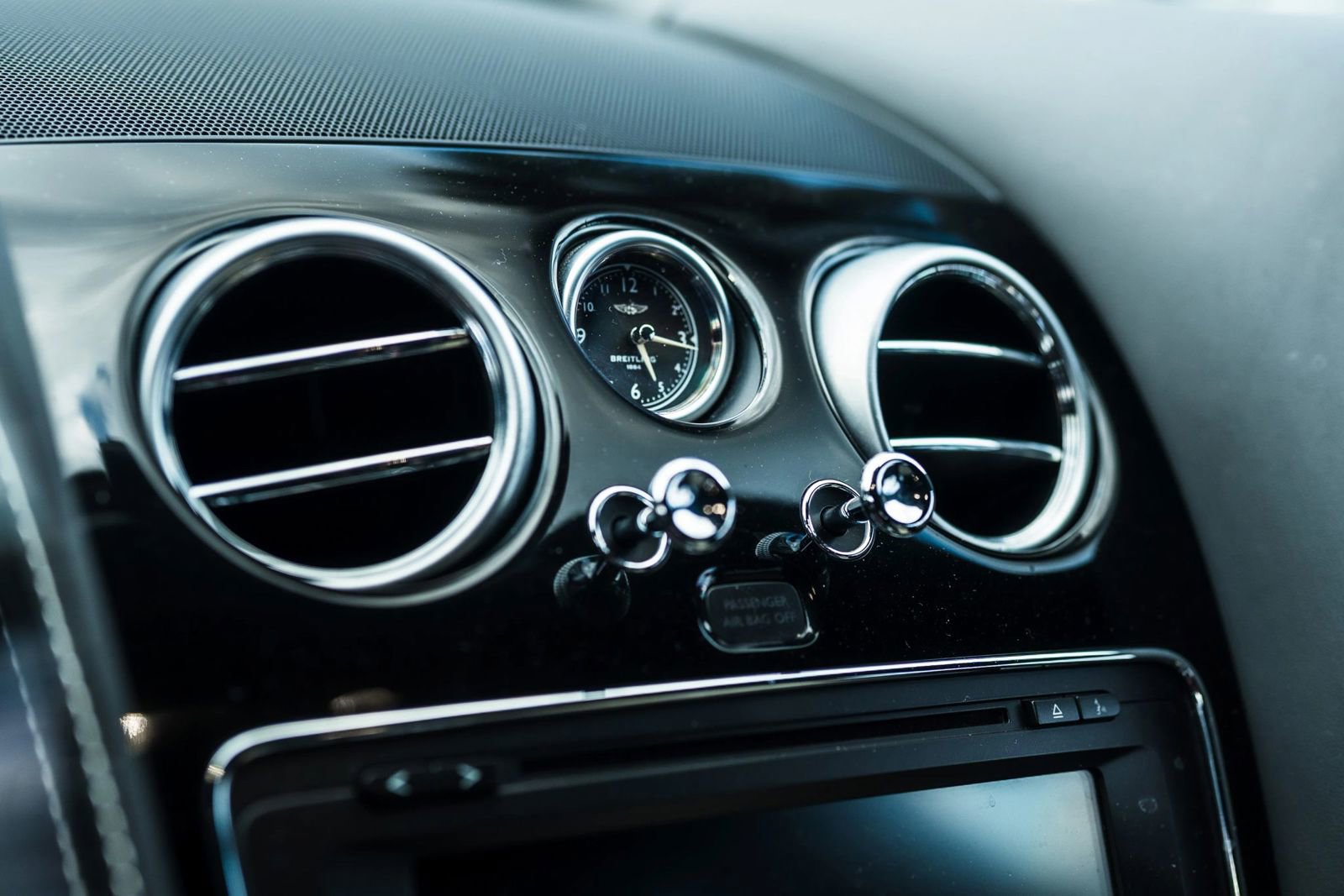 Used 2017 Bentley Flying Spur S V8 image 53