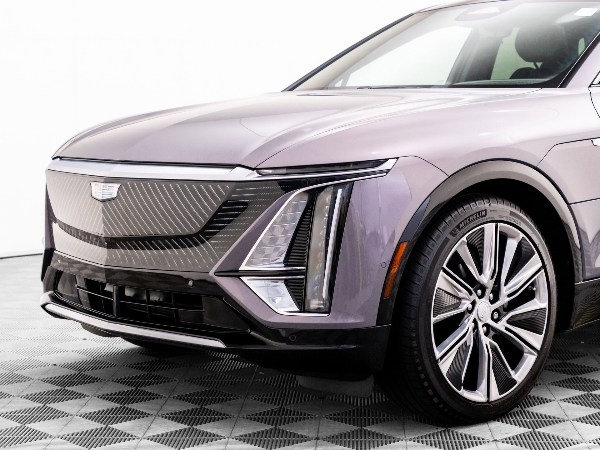 Certified 2025 Cadillac Lyriq Luxury w/ LPO, Floor Liner Package image 43