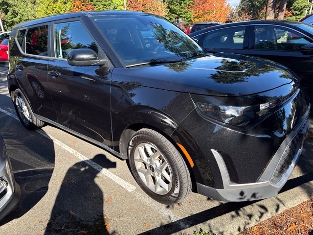 Used 2023 Kia Soul S FWD image 2