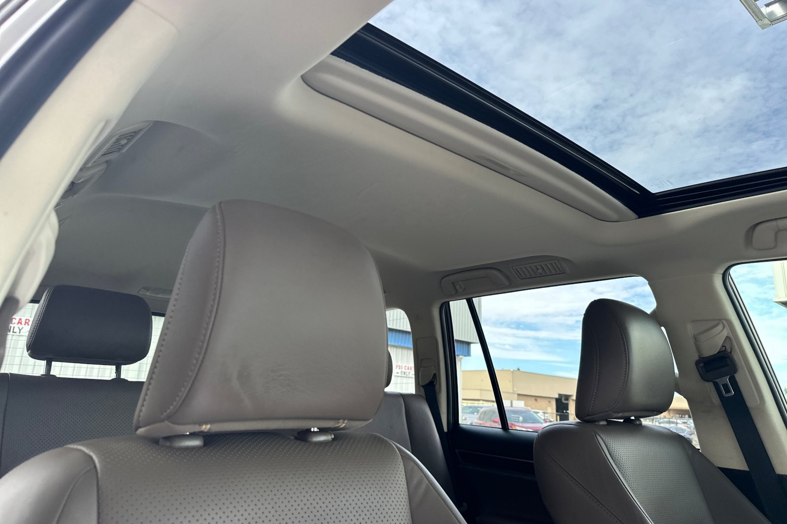 Used 2020 Lexus GX 460 Luxury w/ Accessory Package AWD/4WD image 18
