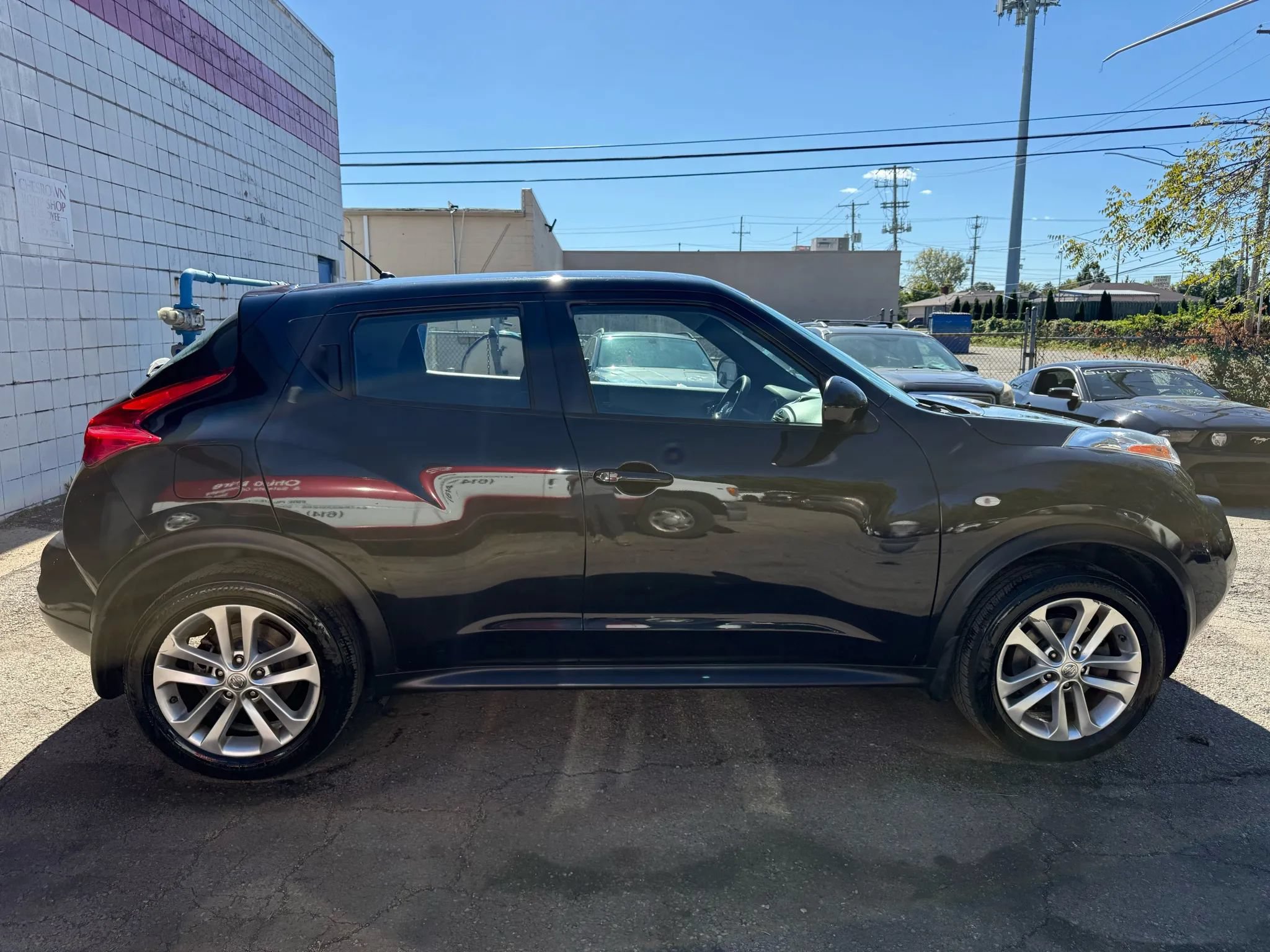 Used 2013 Nissan Juke S AWD/4WD image 4