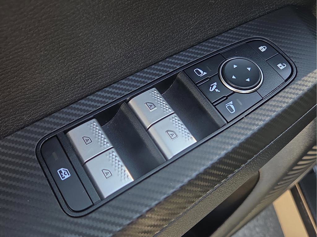 Used 2024 Mitsubishi Outlander SE AWD/4WD image 11