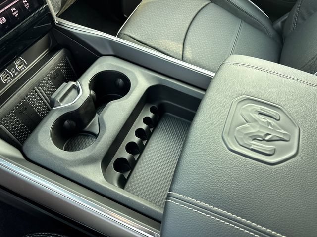 New 2026 RAM 2500 Laramie AWD/4WD image 27