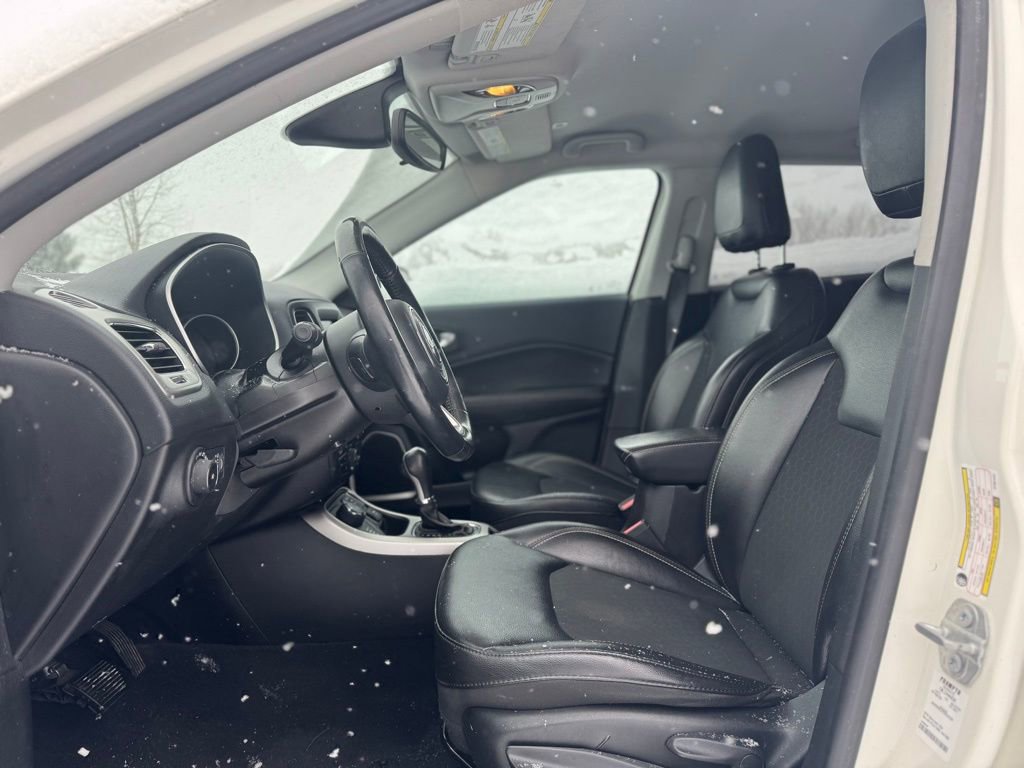 Used 2019 Jeep Compass Latitude w/ Cold Weather Group image 12