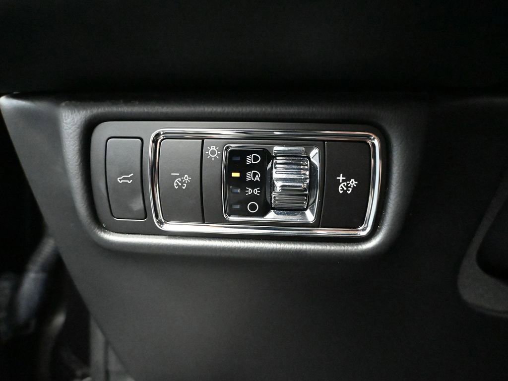 Used 2023 Lincoln Aviator Reserve AWD/4WD image 29