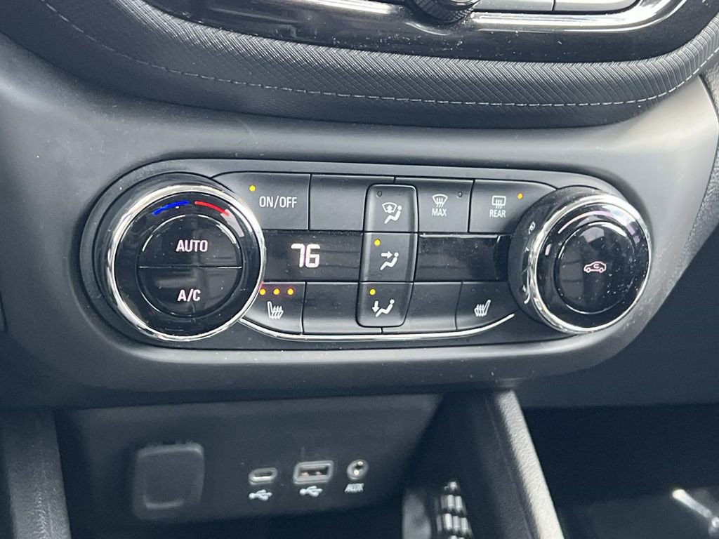 Used 2021 Chevrolet TrailBlazer LT w/ Premium Seating Package image 19