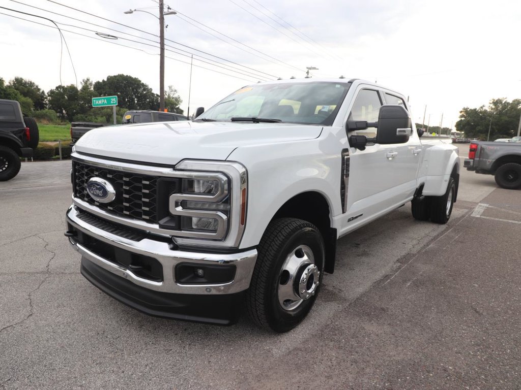 Used 2024 Ford F350 Lariat w/ Lariat Ultimate Package AWD/4WD image 5
