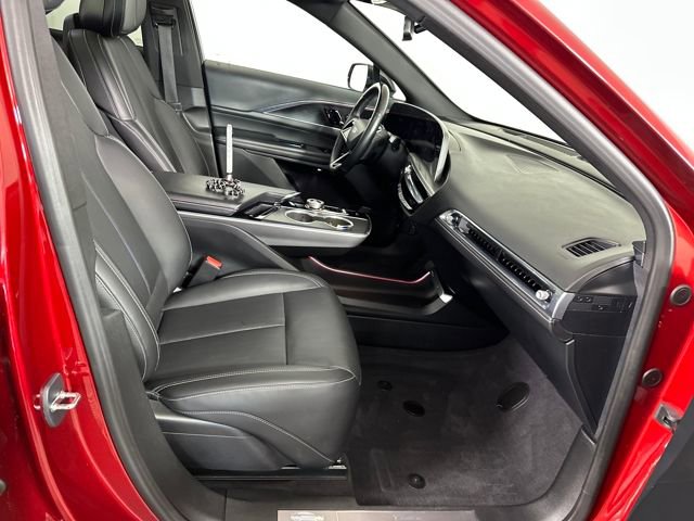 Used 2024 Cadillac Lyriq Luxury w/ LPO, Floor Liner Package image 28