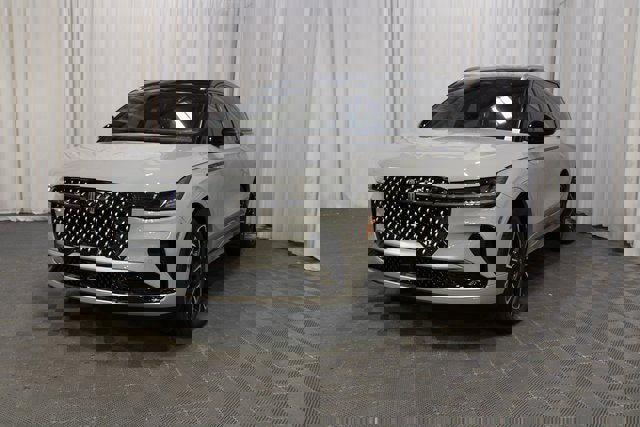 New 2026 Lincoln Nautilus Reserve image 28