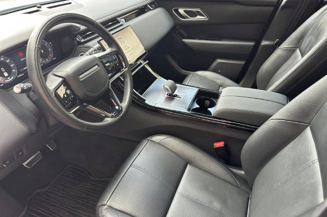 Certified 2026 Land Rover Range Rover Velar Dynamic SE AWD/4WD image 9