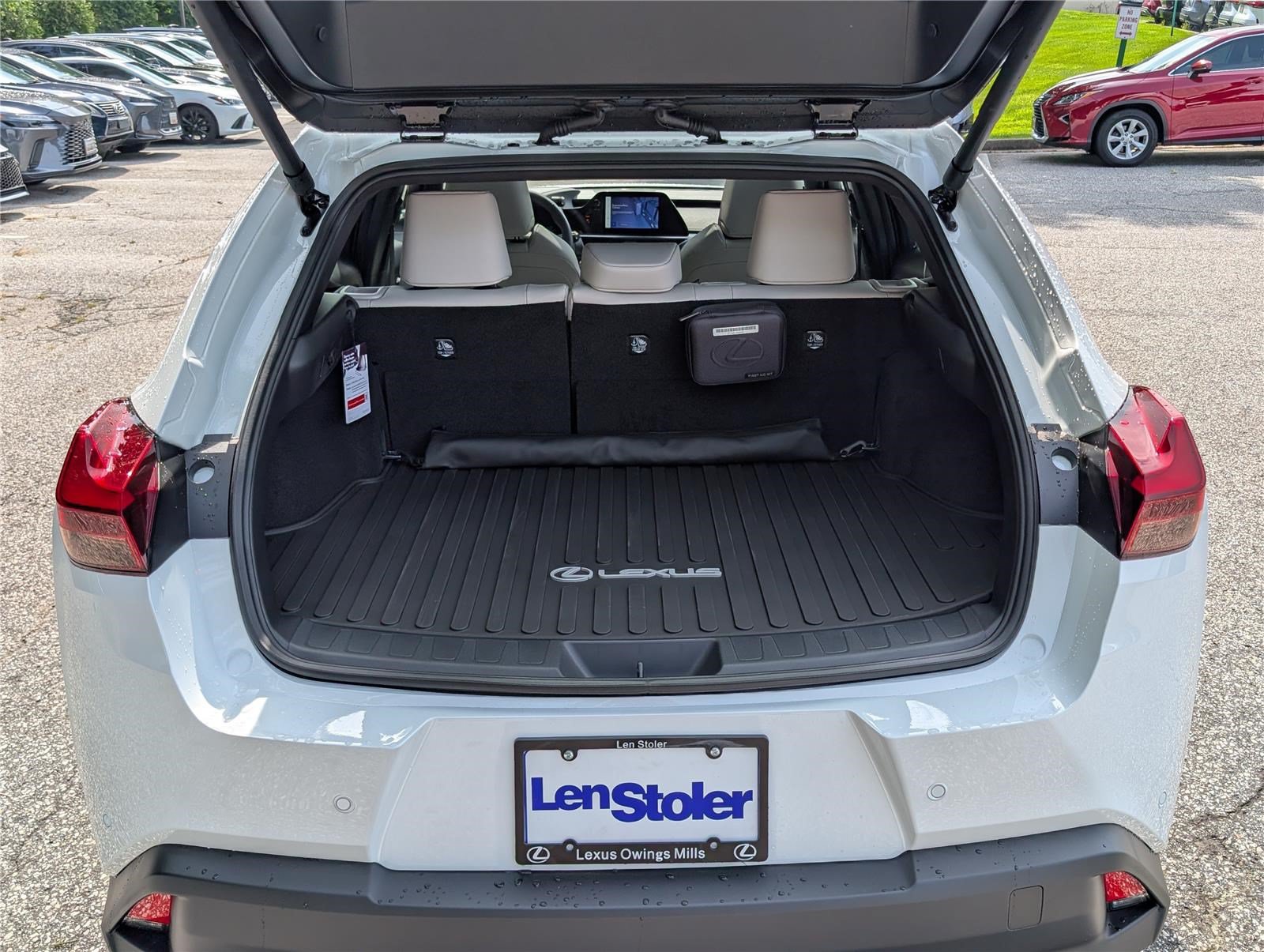 New 2026 Lexus UX 300h AWD image 9