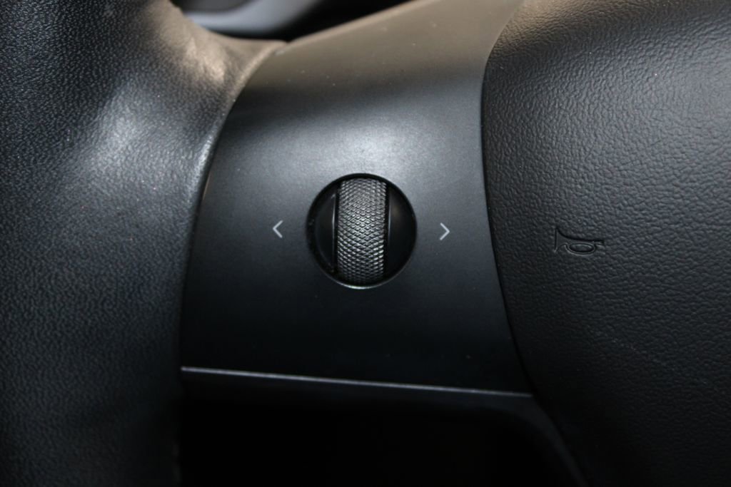 Used 2021 Tesla Model Y Long Range image 22