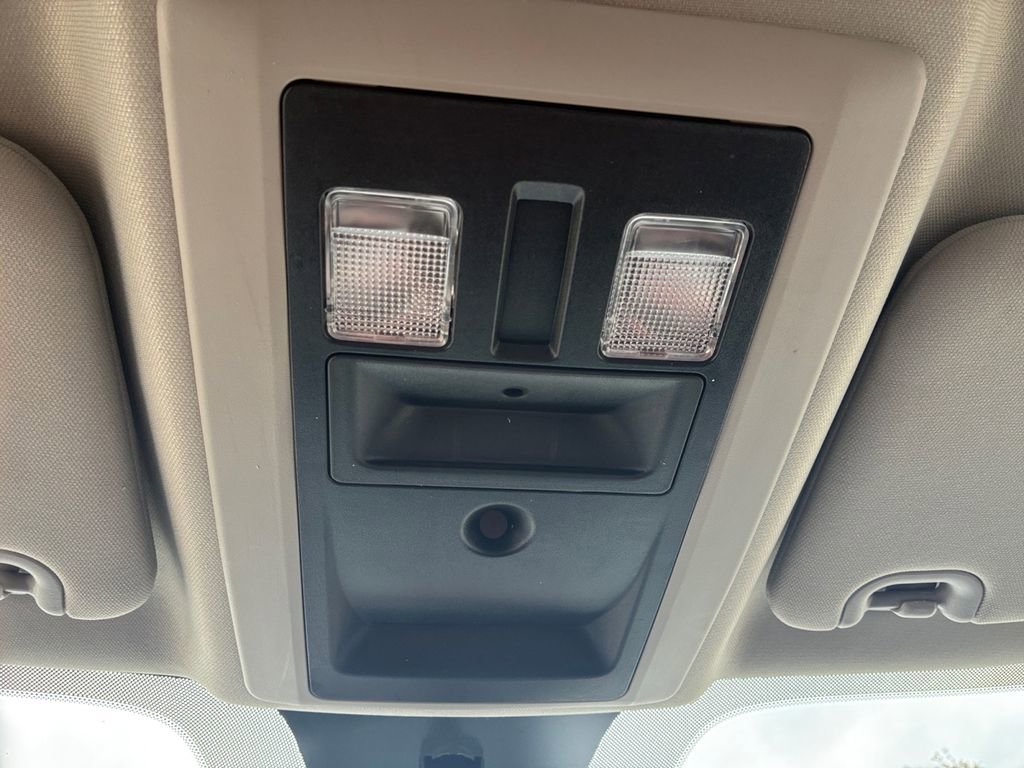 Used 2022 RAM 1500 Classic SLT image 12