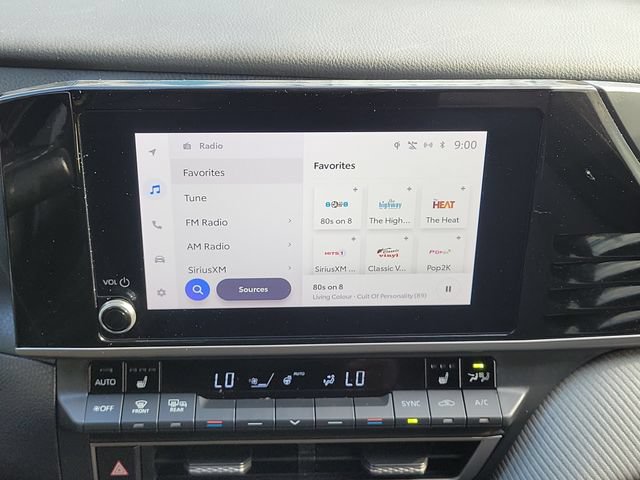 Used 2025 Toyota Camry SE w/ Convenience Package FWD image 29